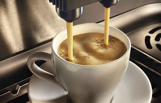 Кофемашина Nespresso делает не горячий кофе
